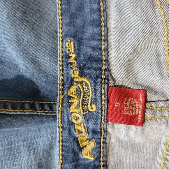 Arizona Jean Co 17 Cuffed Jean Shorts - Picture 4 of 6